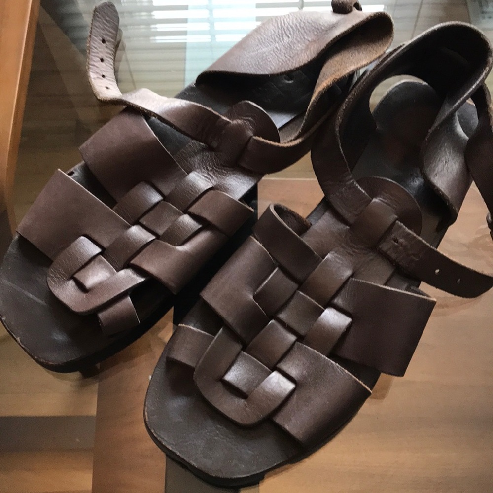 DKNY gladiator style low sandals size 10